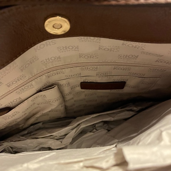 Michael Kors Tote NWT - Picture 10 of 12